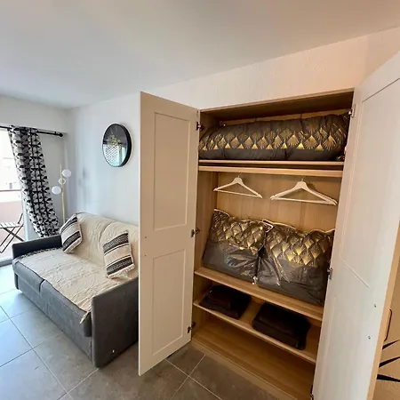 Climatise, Cosy Et Calme Au Centre Lägenhet *