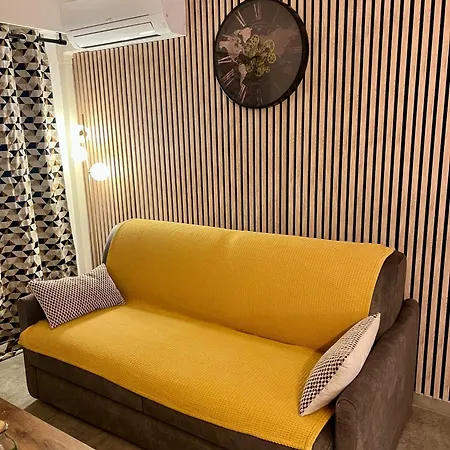 Lägenhet Climatise, Cosy Et Calme Au Centre Antibes