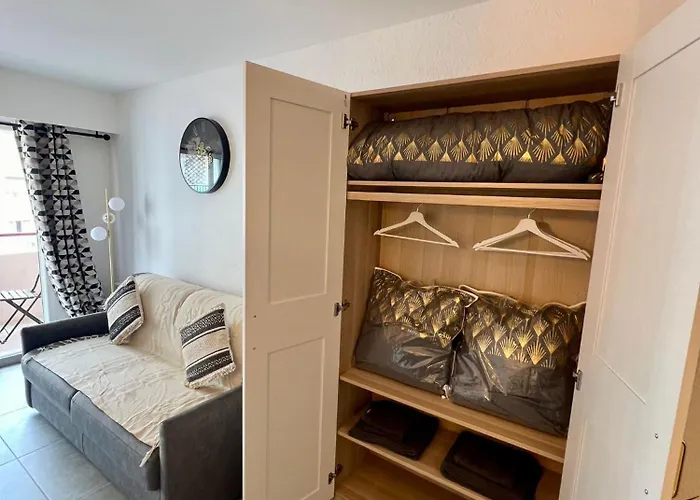 Climatise, Cosy Et Calme Au Centre Апартаменты *