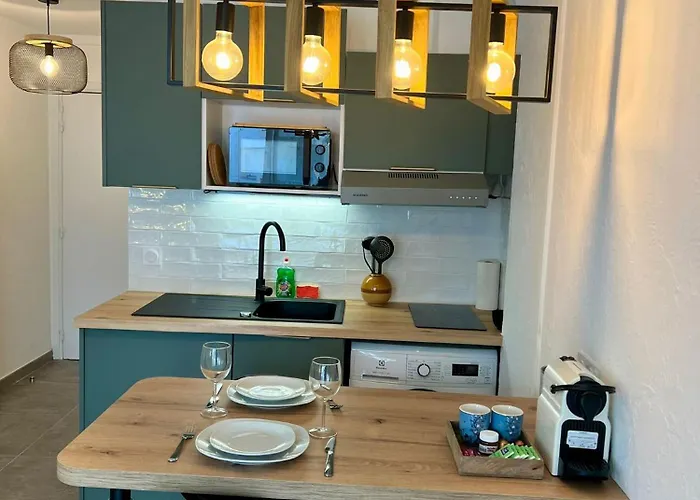 Апартаменты Climatise, Cosy Et Calme Au Centre *