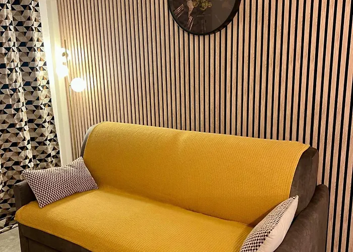 アパート Climatise, Cosy Et Calme Au Centre アンティーブ