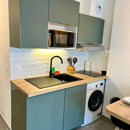 Climatise, Cosy Et Calme Au Centre Αντίμπ